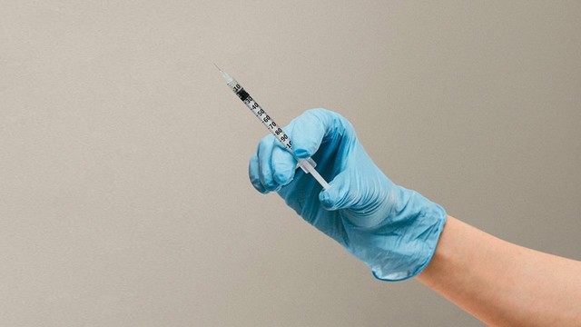 Вакцина от гриппа 2021: надо ли делать прививку