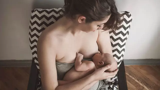 Грудное вскармливание: всё для комфорта мамы и малыша с первых дней жизни