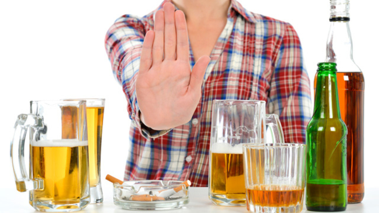 Алкоголь против секса: 8 причин, почему не стоит пить перед постелью