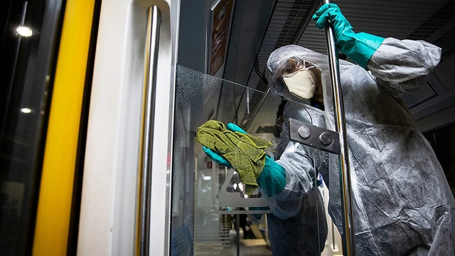 Как долго выживает коронавирус на стекле, ткани, дереве, купюрах и медицинских масках