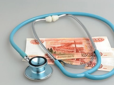 Минздрав: зарплаты врачей выросли на 9,4% в 2014 году