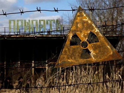 Чернобыль 30 лет спустя: молоко из зоны отчуждения все еще радиоактивно