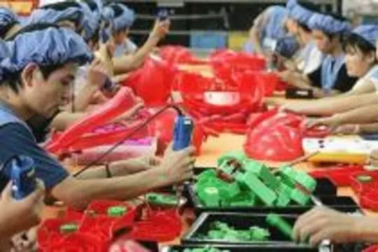 Более четверти китайских товаров для детей [признаны опасными]