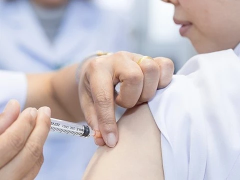 Связь между вакцинацией и аутизмом вновь не обнаружена