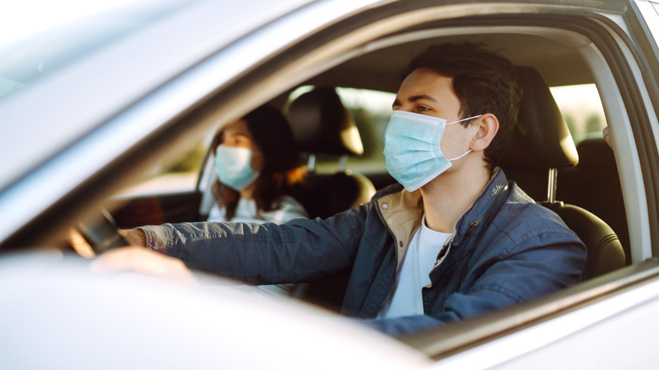 Регулярное проветривание в автомобиле снижает риск заражения COVID-19 
