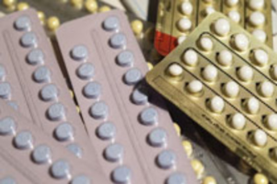 Прием оральных контрацептивов увеличивает риск развития [системной красной волчанки]