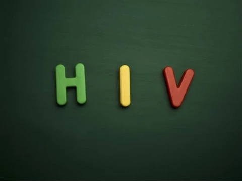 Петербургские эксперты разработают школьные программы по противодействию ВИЧ