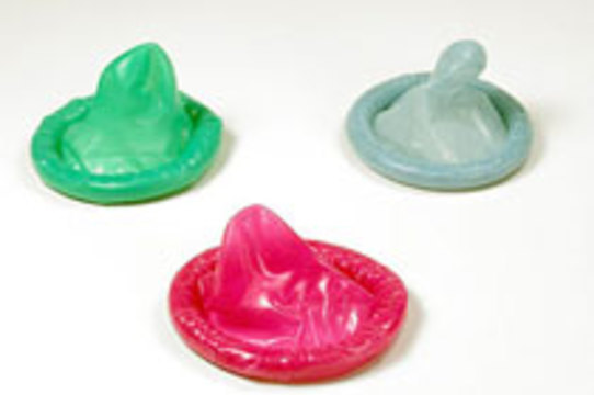 Российский рынок презервативов разделят надвое