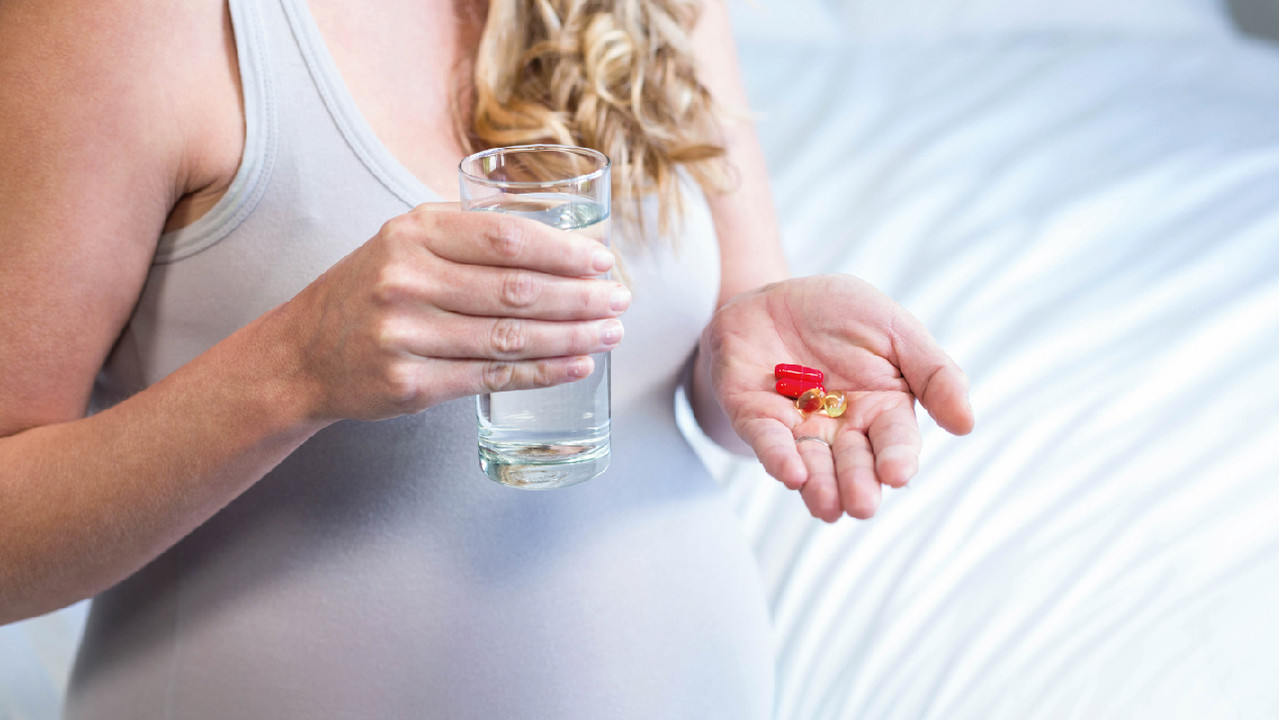 Прием антибиотиков во время беременности связали с повышенным риском астмы у ребенка