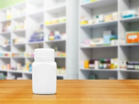 ОНФ: В аптеках покупателям предлагают дорогие импортные лекарства вместо дешевых российских