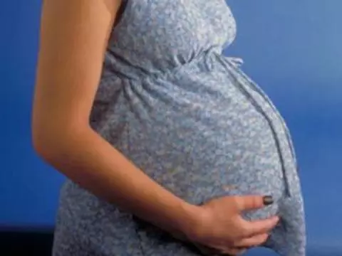 Замглавврача роддома будут судить за падение беременной в подвал