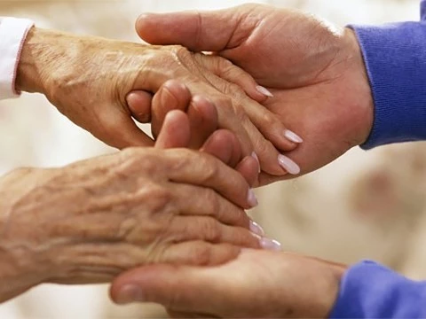 Болезнь Альцгеймера не всегда связана с потерей памяти