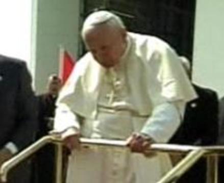 Представитель Ватикана подтвердил, что понтифик страдает от болезни Паркинсона