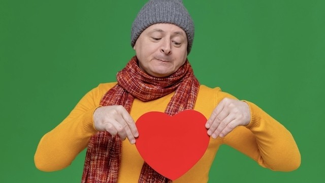 Почему осенью скачет давление: врач о холоде, стрессе и мифах