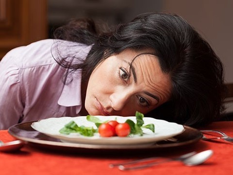 Низкокалорийные диеты: похудеть, но не умереть от истощения