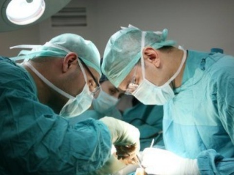 Немецкого трансплантолога судят [за фальсификацию данных пациентов]