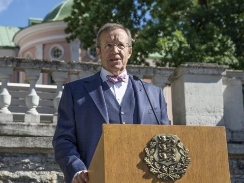Президент Эстонии заболел клещевым боррелиозом
