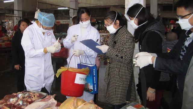 Ученые затрудняются оценить пандемический потенциал нового вируса в Китае