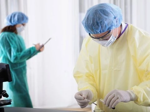 Итальянский медик заразился вирусом Эбола