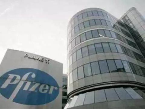 Pfizer будет продавать россиянам [лекарства за полцены]