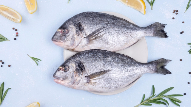 Всего две порции жирной рыбы в неделю могут помочь людям с болезнями сердца 