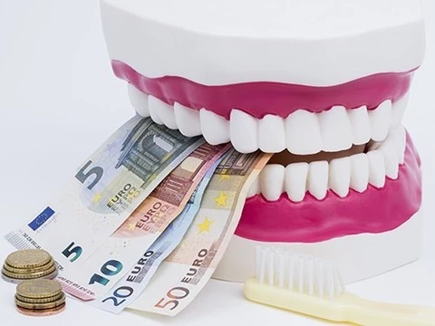В Чите местные стоматологи выплатят женщине 65 тысяч рублей