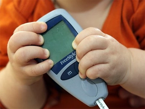 Больные диабетом дети испытывают постоянный стресс