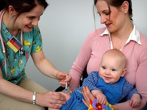Правительство Германии поддержало обязательную вакцинацию детей против кори