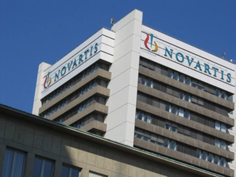 Novartis сократит в США [две тысячи сотрудников]