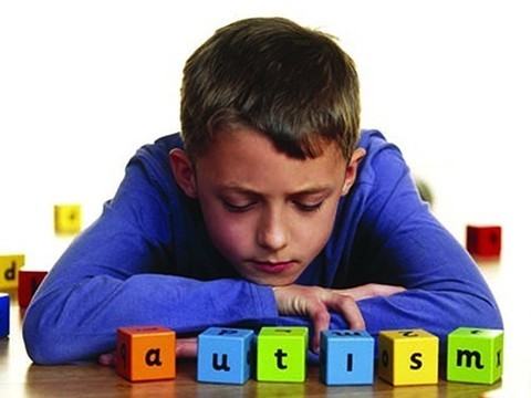 Аутизм у мальчиков и девочек проявляется по-разному
