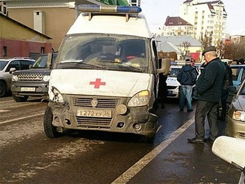 В Воронеже пьяный водитель «скорой» протаранил шесть автомобилей
