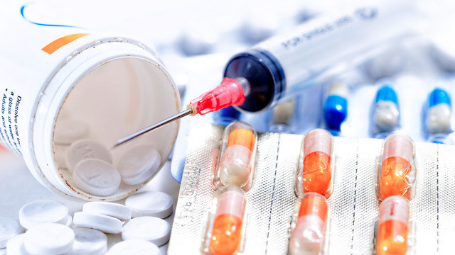 Правительство предлагает привязать цены на жизненно важные лекарства к курсу валют
