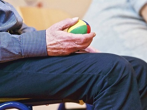 Оптимисты быстрее восстанавливаются после инсульта. Объясняем почему