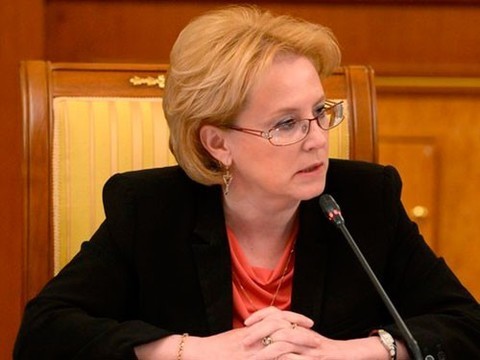 Скворцова поручила проверить смерть пациента во дворе больницы