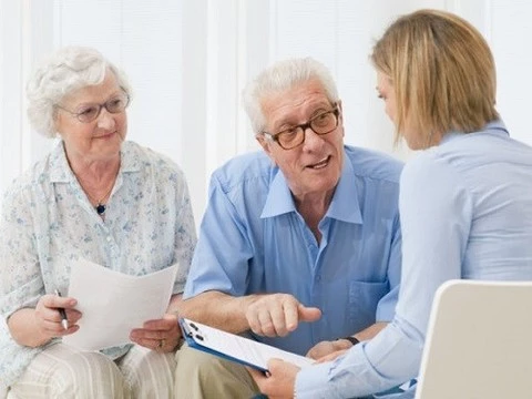 Депздрав: у пенсионеров с хроническими заболеваниями появятся индивидуальные врачи