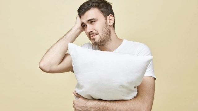 Что делать, если не выспался? Отвечает врач