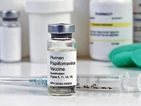 Эксперты проверят вероятные побочные эффекты вакцины против ВПЧ