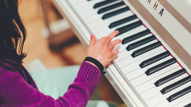 Занятия музыкой могут улучшать внимание и рабочую память у детей – исследование 