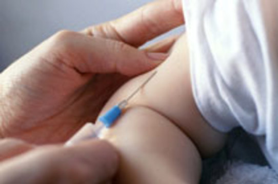 18 украинских детей попали в больницу [после прививок индийской вакциной]
