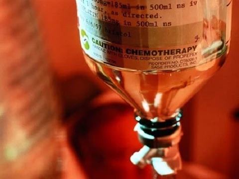 "Лечебно-реабилитационный центр" закупит лекарство от рака на 5,9 миллиона рублей