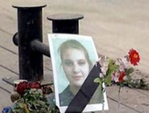 40 дней после теракта. Могилы жертв теракта в Тушино в 2003.