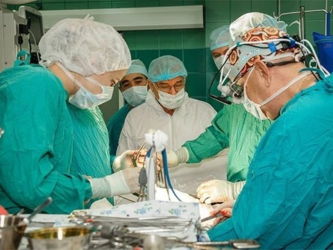 Кубанские хирурги спасли мужчину с огромной опухолью