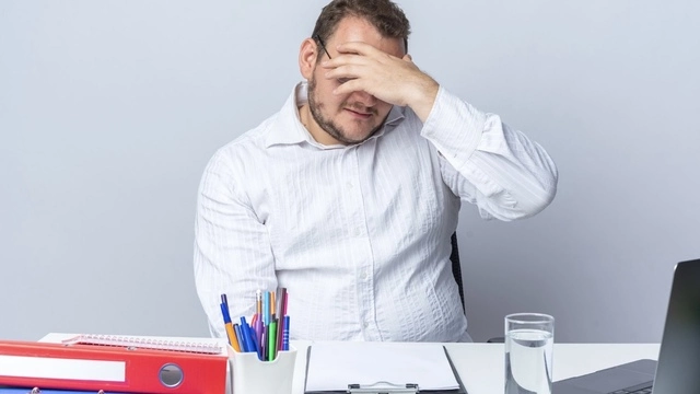 Почему так тяжело работать последнюю неделю перед отпуском? Рассказывает врач-невролог