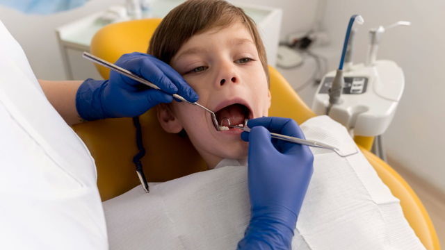 Нужно ли лечить молочные зубы у детей? Объясняет стоматолог