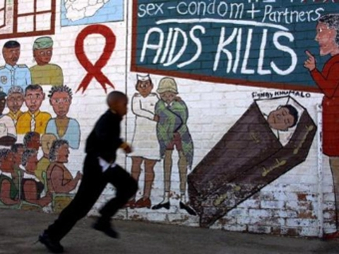 В ЮАР стало [меньше ВИЧ-инфицированных]