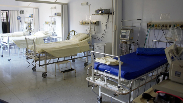 Власти РФ проверят сообщения о смерти пациентов из-за нехватки кислорода в ростовской больнице