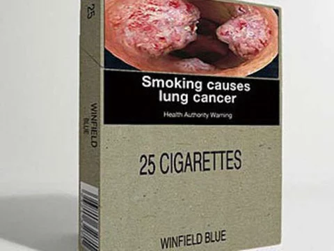 Австралийский сенат [одобрил отмену брендовых сигаретных пачек]