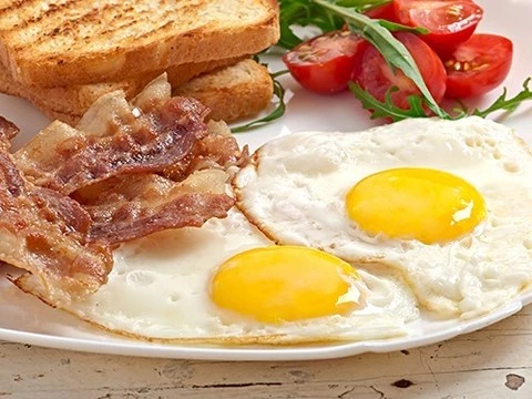 Завтрак стимулирует полных людей вести более активный образ жизни