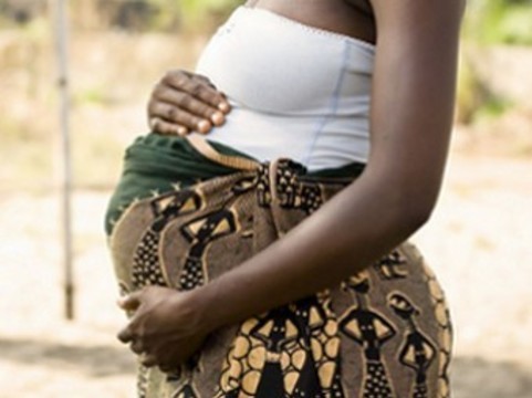 Жительница Танзании успешно выносила дочь [в брюшной полости]
