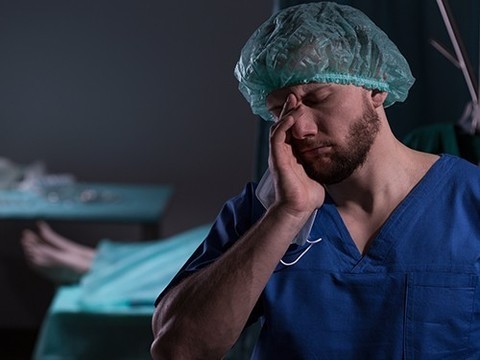 В приморской больнице идут проверки смерти пациента во время визита мэра